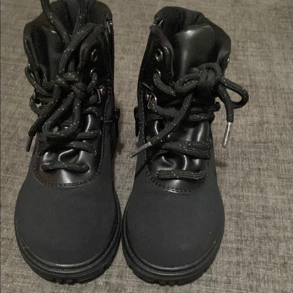 Reaction Kenneth Cole Black Boots Durable High-Top Design